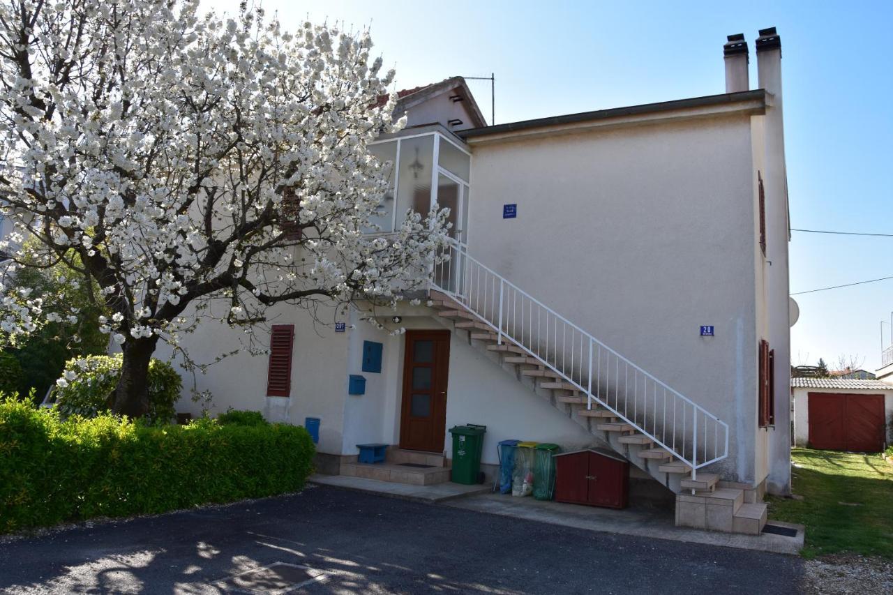 Apartman Miki Fazana Exterior photo